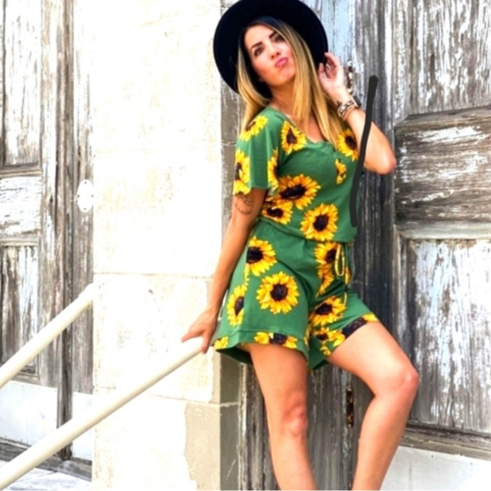 Lularoe sunflower size small
